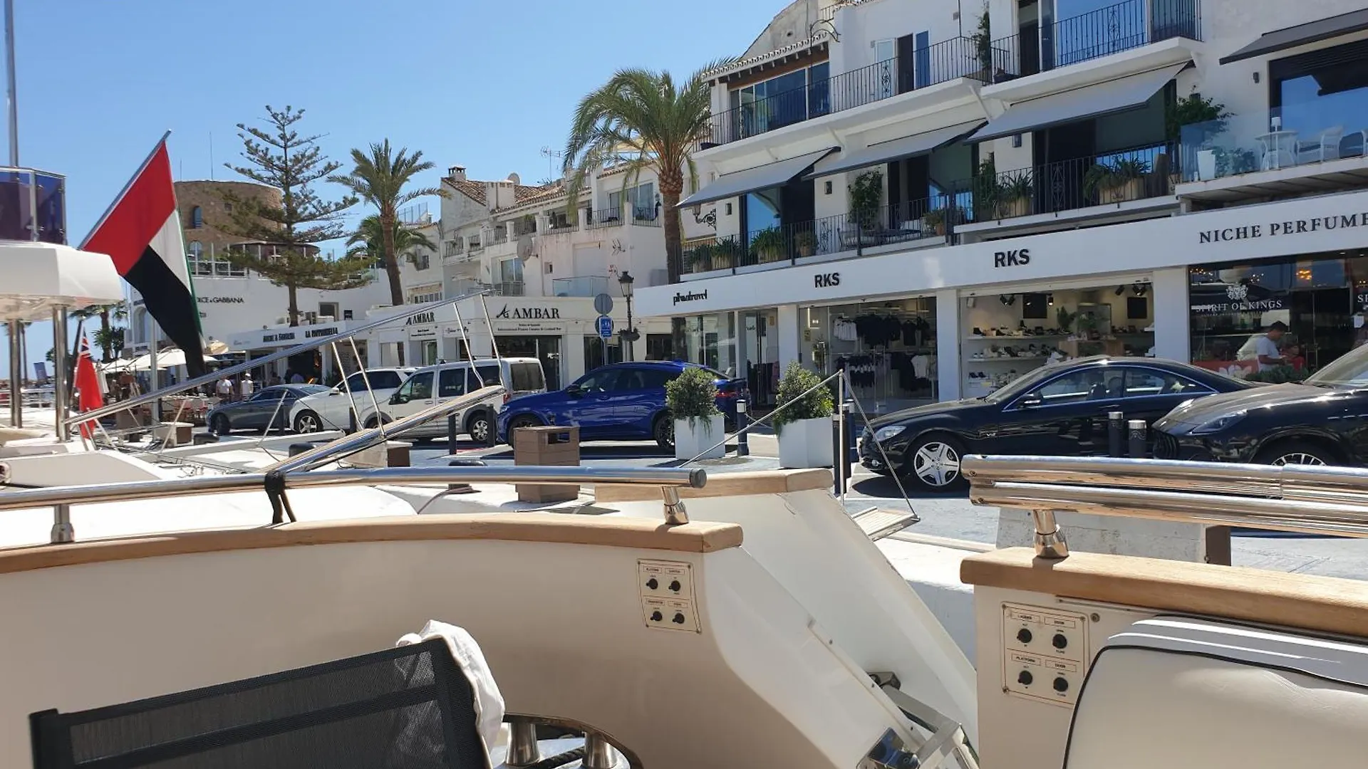 فندق Super Yacht Located In Puerto Banus ماربيا بوتيل