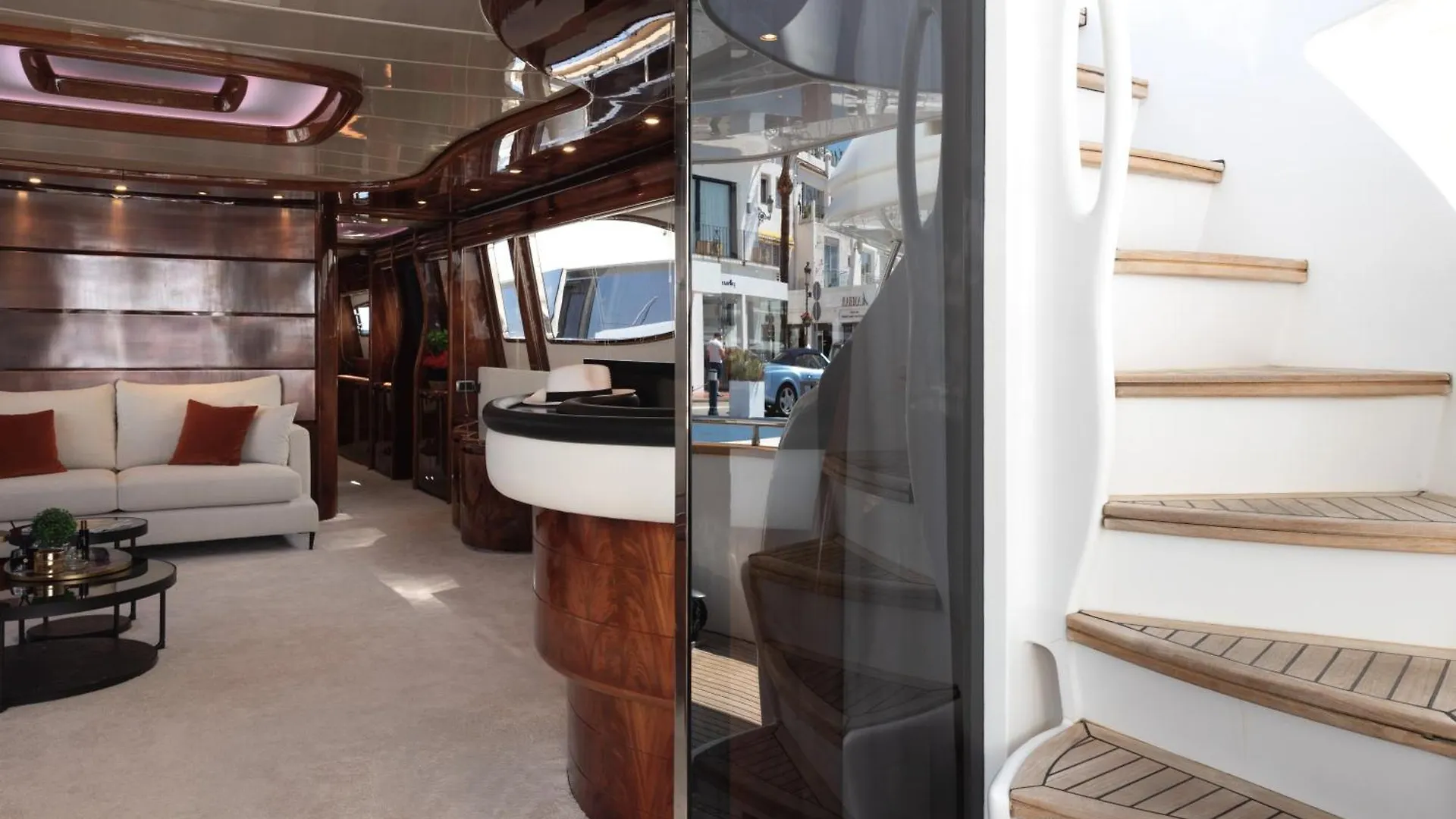 보트호텔 Super Yacht Located In Puerto Banus 호텔 마르베야